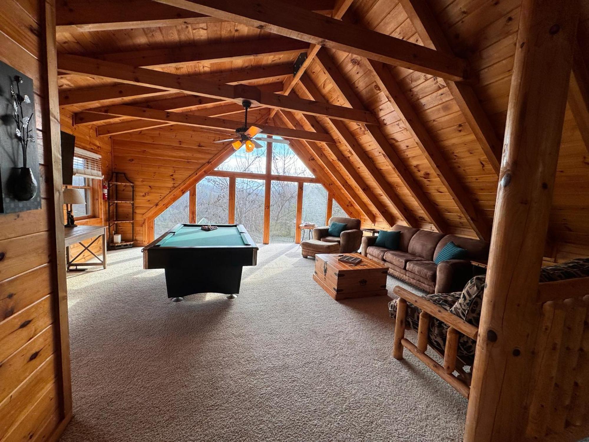 Smoky Paws - Exceptional Cabin, Stunning Mountain Views, Hot Tub, Tranquil, Gigabit Internet, Free L2 Ev Pigeon Forge Exterior photo