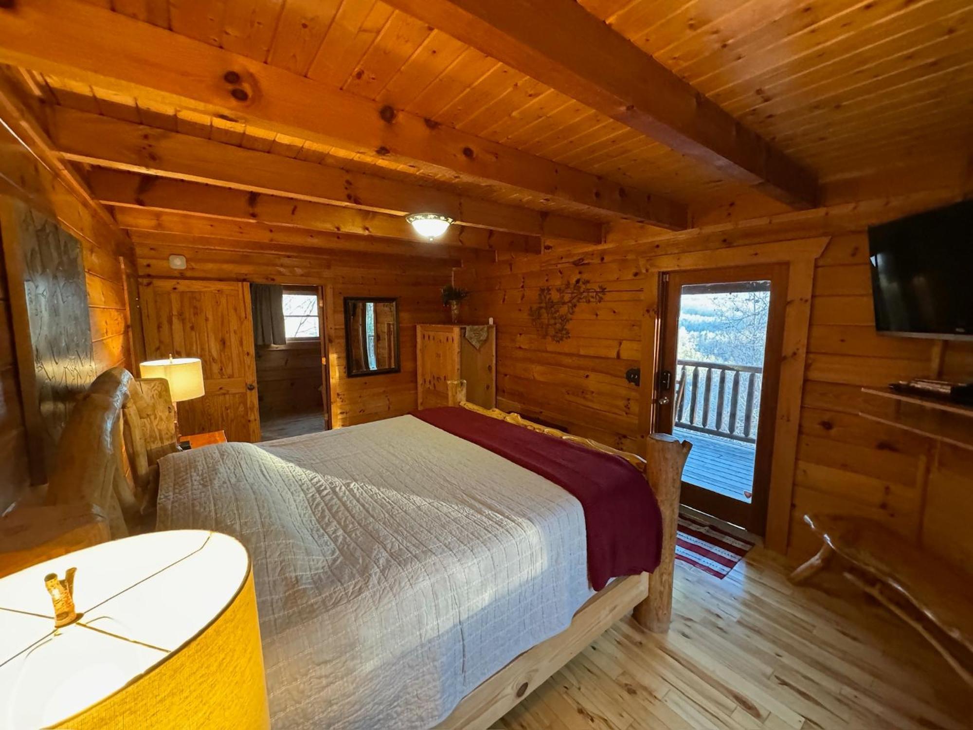 Smoky Paws - Exceptional Cabin, Stunning Mountain Views, Hot Tub, Tranquil, Gigabit Internet, Free L2 Ev Pigeon Forge Exterior photo