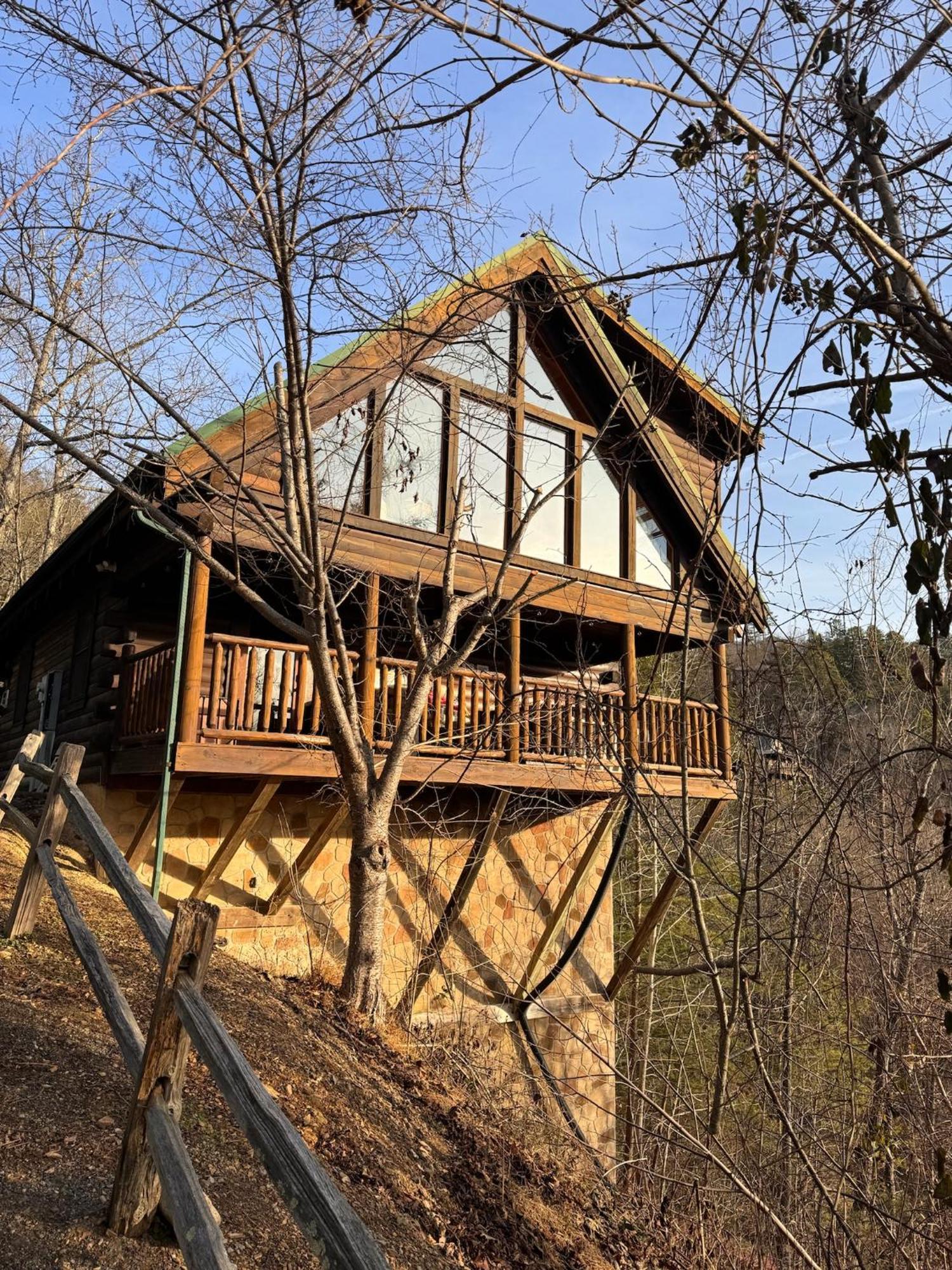 Smoky Paws - 5-Star Cabin, Stunning Mountain Views, New Hot Tub, Tranquil, Gigabit Internet, Free L2 Ev Villa Pigeon Forge Exterior photo