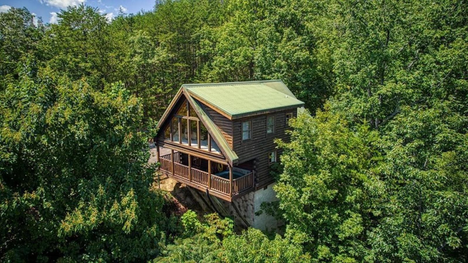 Smoky Paws - 5-Star Cabin, Stunning Mountain Views, New Hot Tub, Tranquil, Gigabit Internet, Free L2 Ev Villa Pigeon Forge Exterior photo